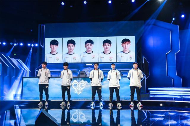 运动员在疲 运动员在疲