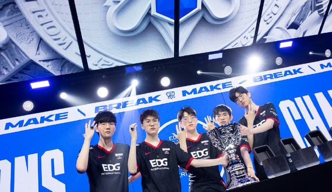 在转会截止 在转会截止