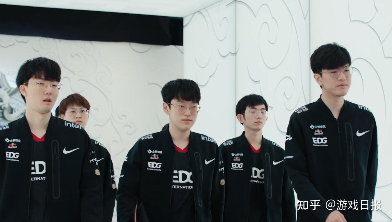 球和短传接 球和短传接